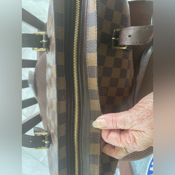 Louis Vuitton Chelsea Tote Bag - Picture 12 of 16